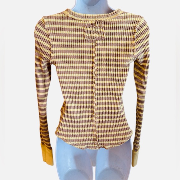We The Free Pretty Little Thermal Long Sleeve Top Size Small Yellow Brown - Picture 6 of 13